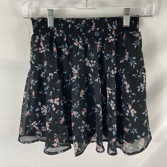 Divided Dresses & Skirts - Divided h&m floral mini skirt Size 6